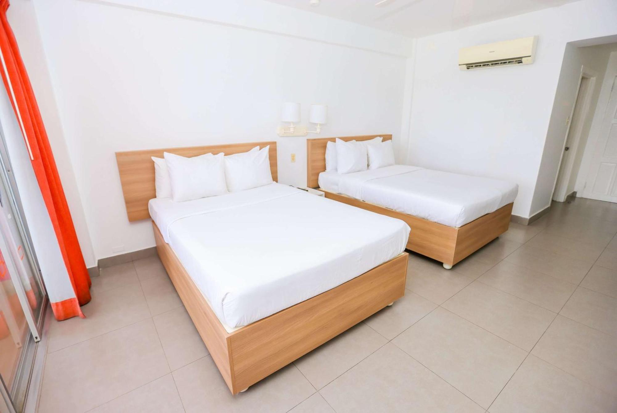 Grand Decameron Montego Beach, A Trademark All-Inclusive Resort Montego Bay Exterior photo