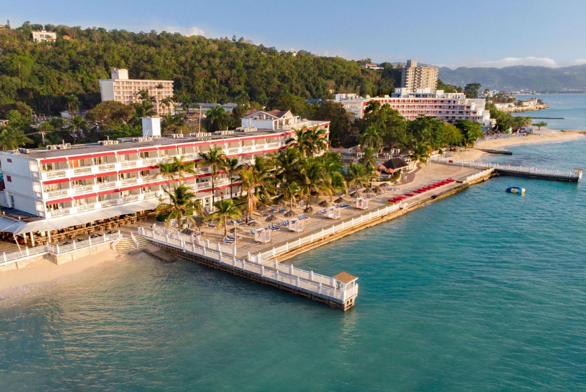 Grand Decameron Montego Beach, A Trademark All-Inclusive Resort Montego Bay Exterior photo