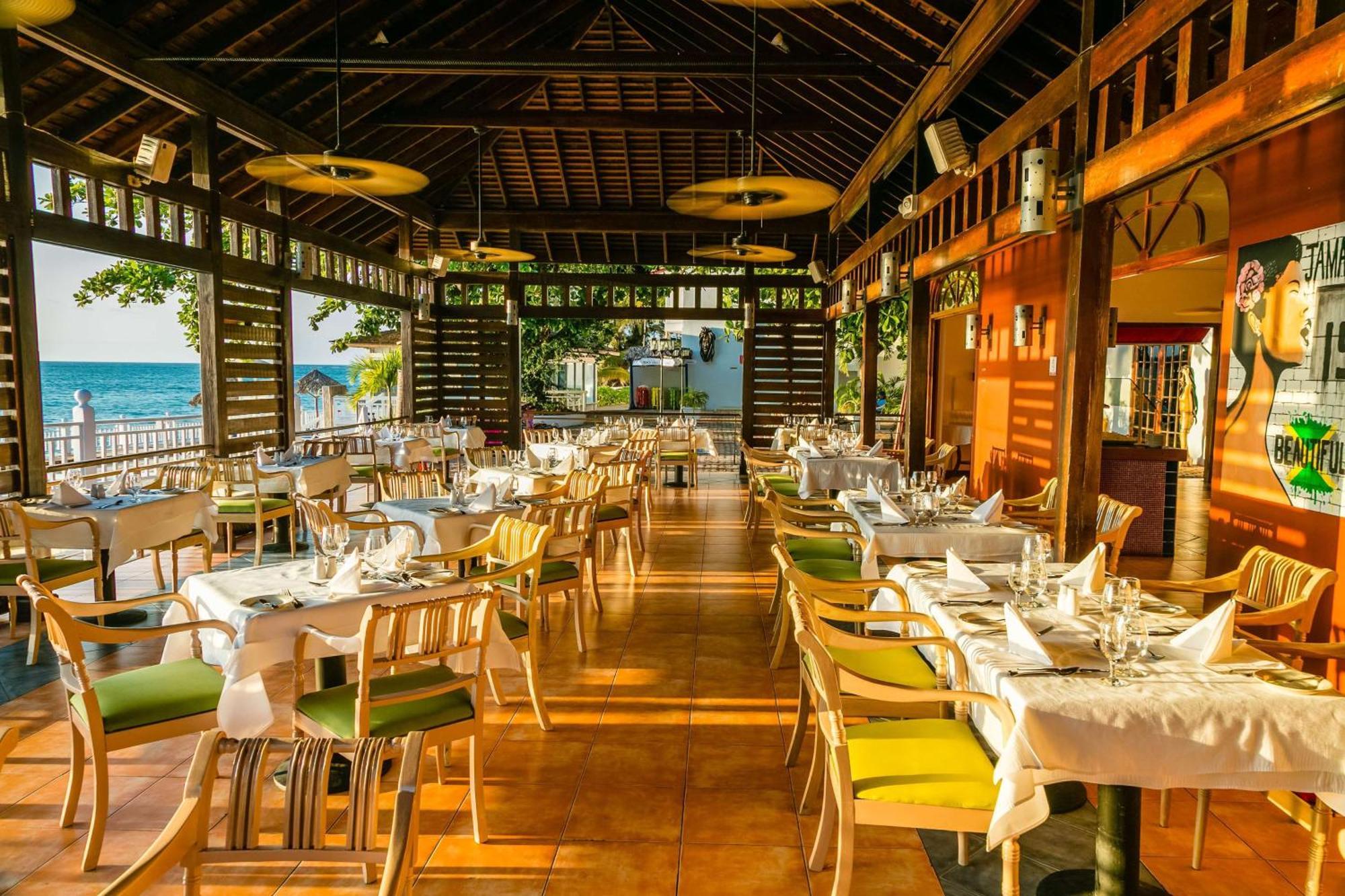 Grand Decameron Montego Beach, A Trademark All-Inclusive Resort Montego Bay Exterior photo